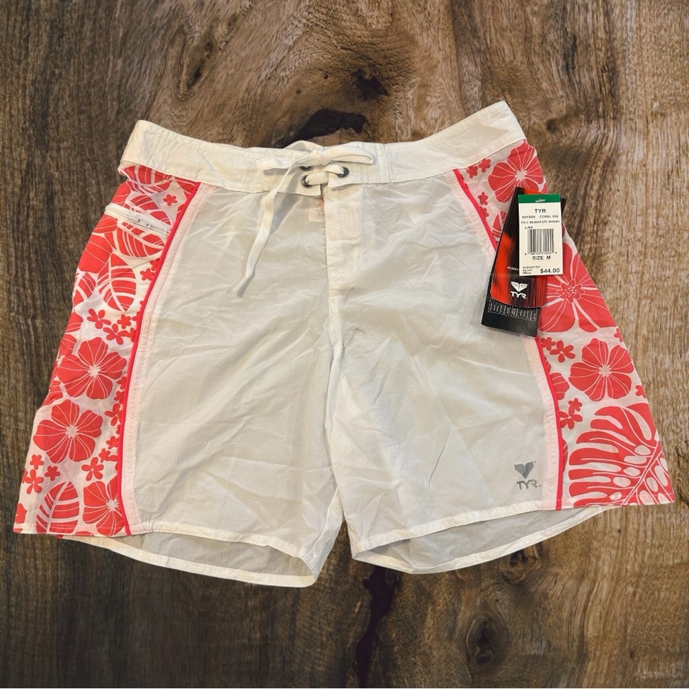 NWT TYR Womenโs Full Bloom Board Shorts | White/Coral | Medium